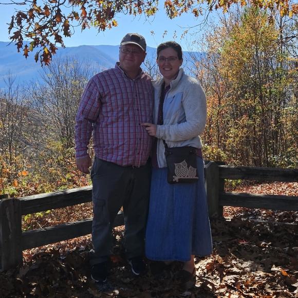 Meet your Posher, Amanda - Picture 1 of 1